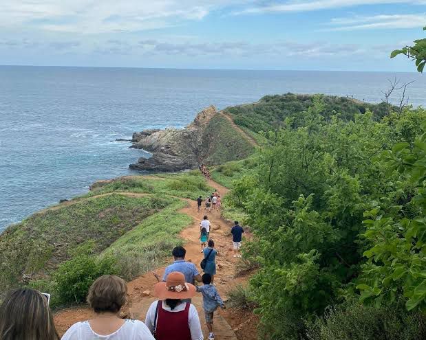 Caminata en Puerto Escondido