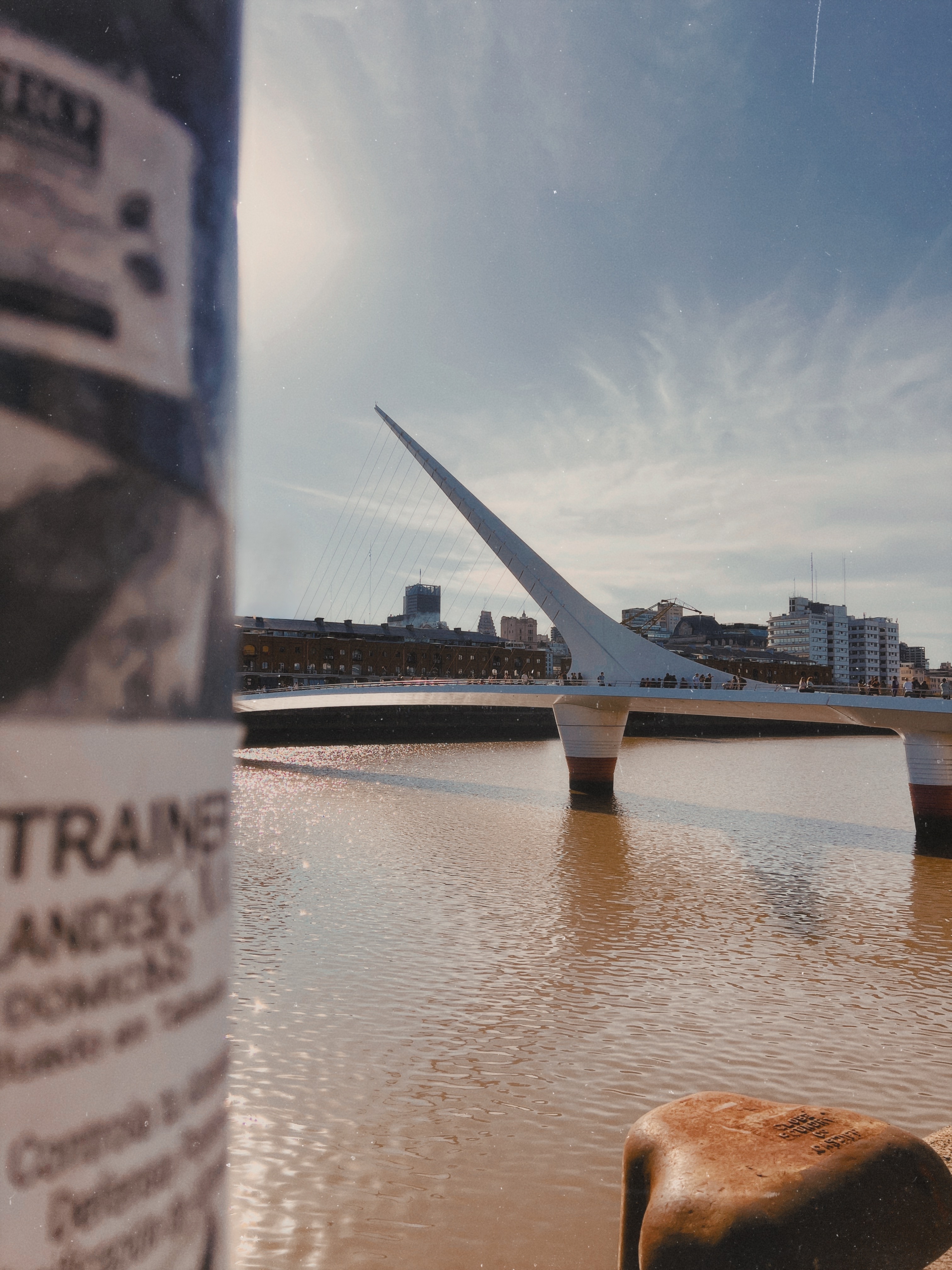 Puente de La Mujer en Puerto Madero Buenos Aires